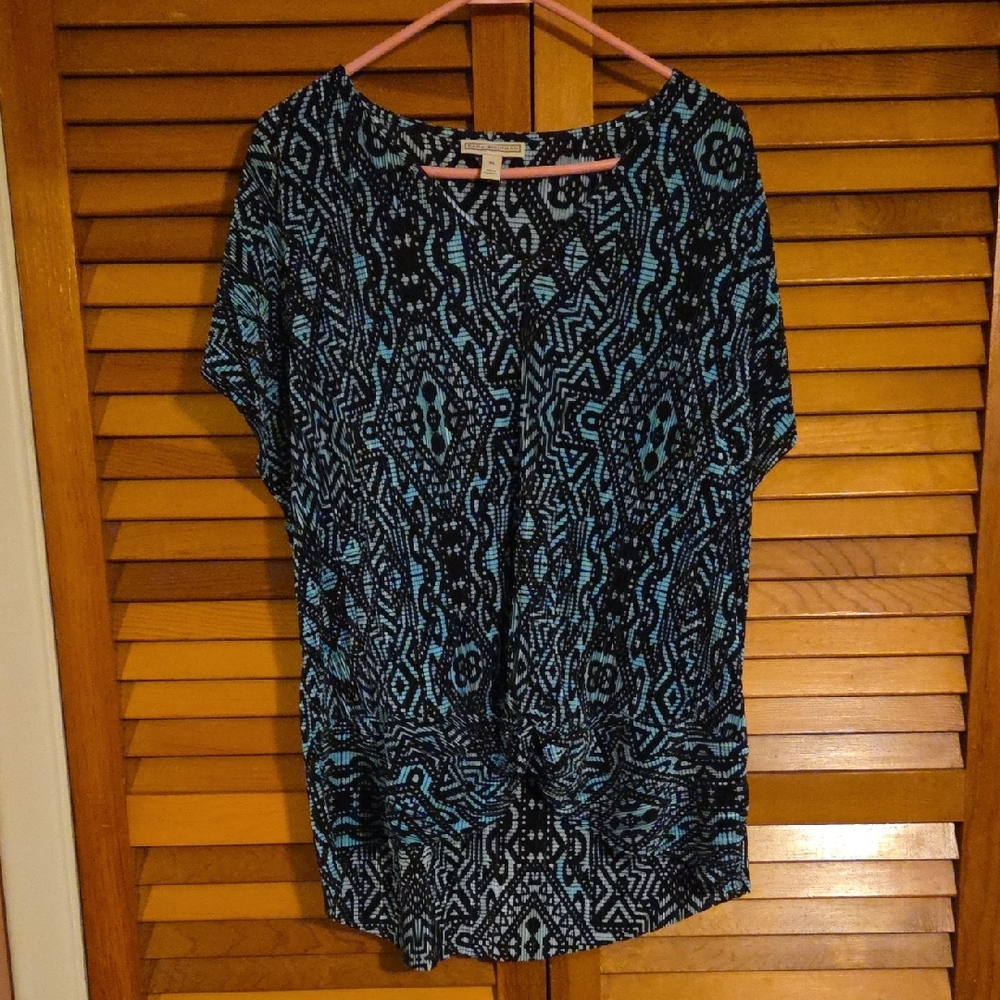 Dana Buchman Black and Blue Geometric Blouse